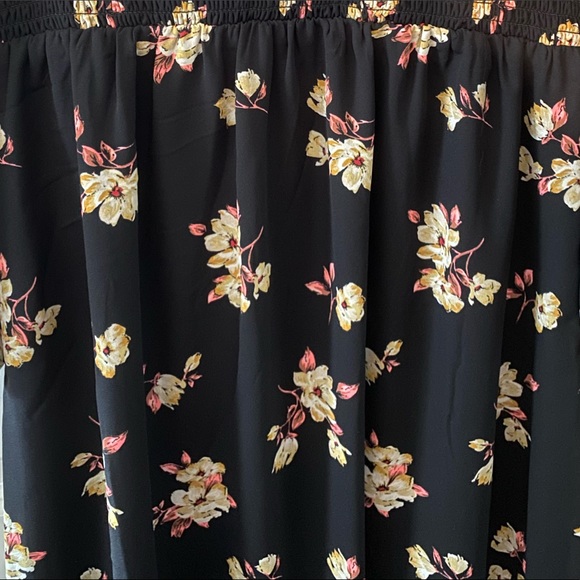 Black Floral Dress - Picture 2 of 3